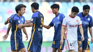 百家乐网址-【中超】叶楚贵梅开二度鲍亚雄伤退 广州城4比0河北