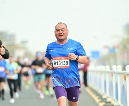 百家乐官网-迁马·跑在水美酒乡｜王震：迁马予力 奔跑不止|马拉松|淮安市|江苏省|报名|训练_新浪新闻
