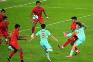 百家乐-亚运队黑马喜提“王炸”绰号：改踢后卫还有进攻的心