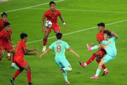 百家乐-亚运队黑马喜提“王炸”绰号：改踢后卫还有进攻的心