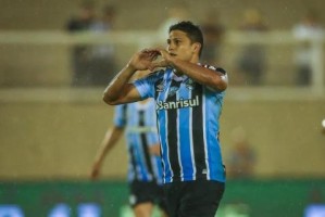 百家乐-回归中超？艾克森巴乙点射破门 赛后称将告别球队